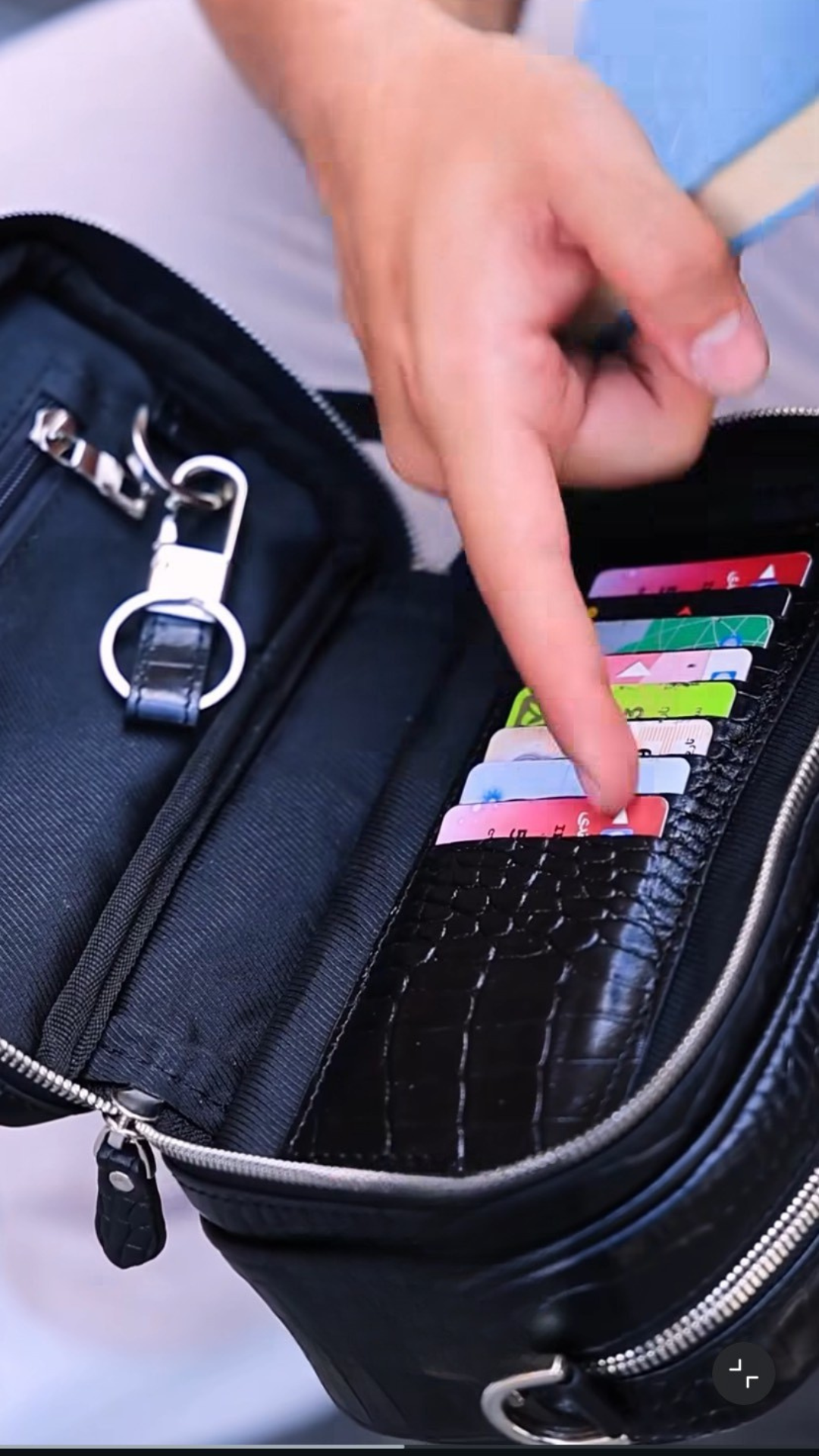 Trousse de voyage en cuir